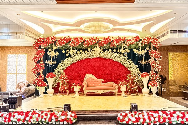 Grand Reception Stage — New Town